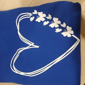 Super cute, Royal blue with heart print crewneck- Shein